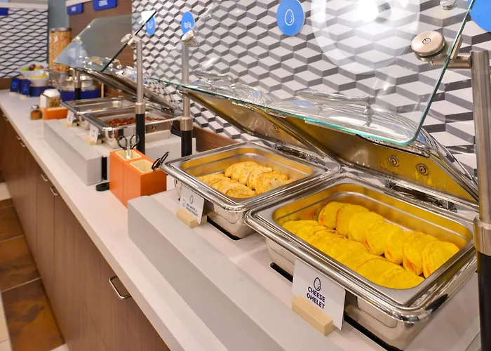 Holiday Inn Express & Suites Golden By Ihg