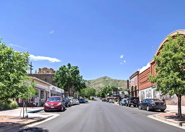 Dtwn Golden Apt < 9 Mi To Red Rocks Amphitheater!
